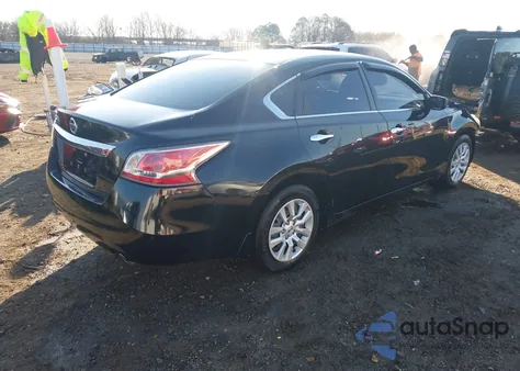 2015 Nissan Altima 2.5 из США, поврежденный, VIN 1N4AL3AP9FC232361